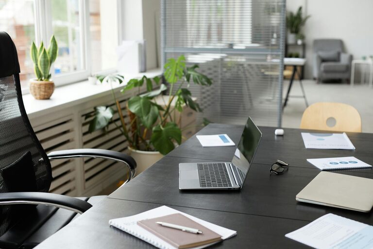 Desk Setup Tips for Focus and Comfort: Boost Your Productivity